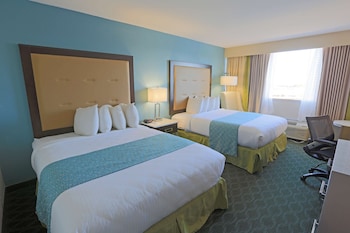 Room, 2 Queen Beds, Non Smoking, Lake View