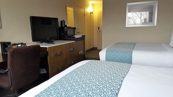 Room, 2 Queen Beds, Non Smoking, City View