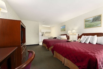 Efficiency, Room, 2 Queen Beds, Non Smoking
