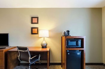 Business Room, 1 King Bed, Non Smoking