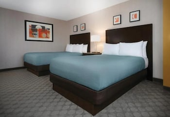 West Tower/Dog Friendly Queen