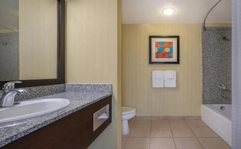 Casino Tower Deluxe King Suite with Refrigerator