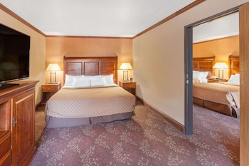 Suite, 2 Bedrooms, Balcony