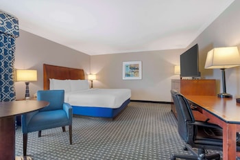 Suite, 1 King Bed, Non Smoking, Jetted Tub