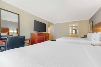 Standard Room, 2 Queen Beds, Non Smoking, Refrigerator
