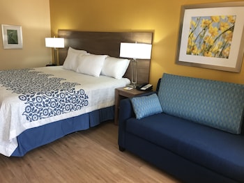 Standard Room, 1 King Bed