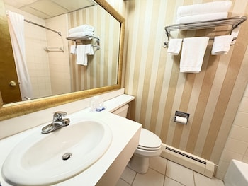 Suite, 1 King Bed, Hot Tub
