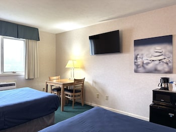 Room, 2 Double Beds, Non Smoking, Refrigerator & Microwave