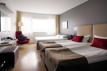 Gothia Towers Standard with extra bed (1 adult)
