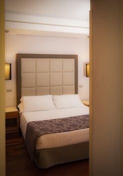 Double or Twin Room (Small)