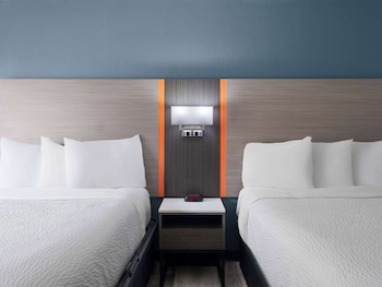 Room, 1 King Bed, Non Smoking