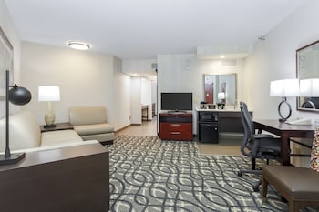 Suite, 1 King Bed, Accessible (Roll-in Shower)