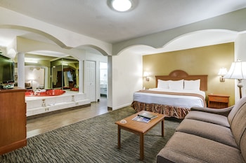Suite, 1 King Bed, Smoking (Upgrade)