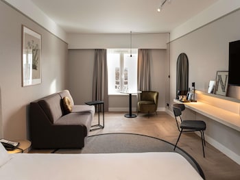 Deluxe Room (1 King Bed and 1 Double Sofa)
