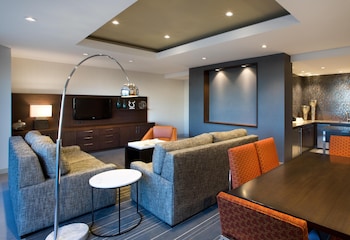 Suite, Balcony
