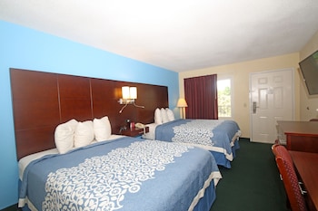 Double Room, 2 Queen Beds, Non Smoking