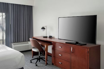 Room, 2 Double Beds (Mobility Accessible, Tub)