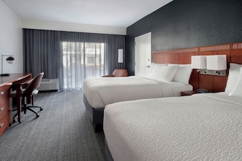 Room, 2 Double Beds (Mobility Accessible, Tub)