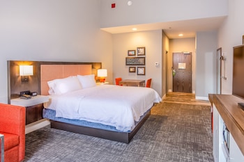 One King Bed, Gulf View, 1st Floor, No Patio, Non-Smoking