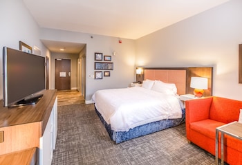 One King Bed, Accessible, Gulf View With Balcony, Non-Smoking