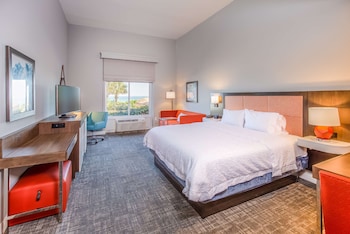 One King Bed, Gulf View, 1st Floor, No Patio, Non-Smoking