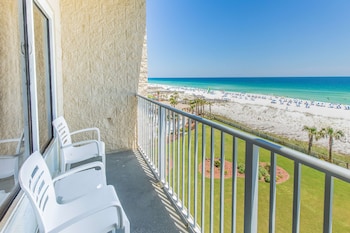 One King Bed, Gulf View With Balcony, Non-Smoking