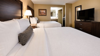 Suite, Multiple Beds, Non Smoking, Refrigerator & Microwave