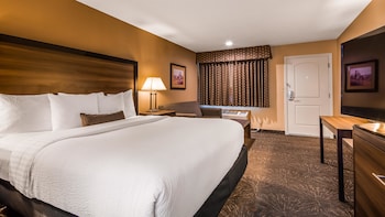 Suite, Multiple Beds, Non Smoking, Refrigerator & Microwave (with Single Sofabed)
