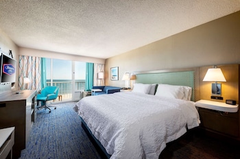 Premium Room, 1 King Bed with Sofa bed, Oceanfront (Study, High Floor)