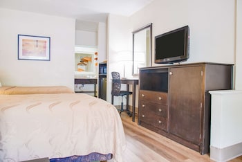 Standard Room, 2 Double Beds, Non Smoking