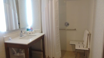 Room, 1 Queen Bed, Accessible (Communications/Mobility Accessible)