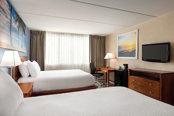 Room, 2 Queen Beds, Accessible, Non Smoking