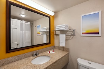 Room, 2 Double Beds, Accessible, Non Smoking (Accessible Tub)
