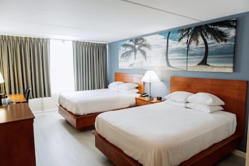 Room, 2 Queen Beds, Accessible, Non Smoking