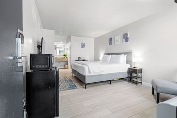Classic Room, 1 King Bed