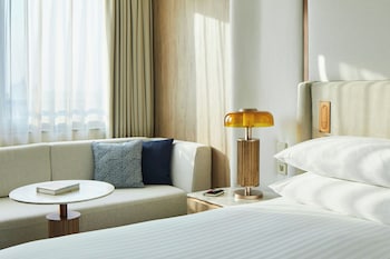 Superior Room, 1 King Bed, City View