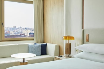 Superior Room, 1 King Bed, City View