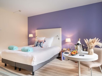 Standard Room, 1 Double Bed with Sofa bed
