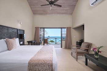 Superior Seaview Room (1 King Beds)