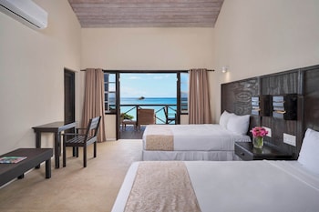 Superior Seaview Room (2 Double Beds)