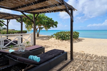 Royal Palm Beach Room (1 King Bed)