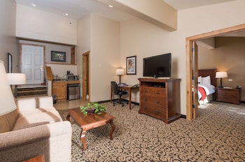 Standard Room, 1 King Bed with Sofa bed, Non Smoking, Refrigerator & Microwave (with Sofabed)