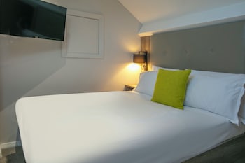 Classic Single Room