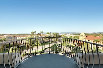 Room, 2 Queen Beds, Balcony
