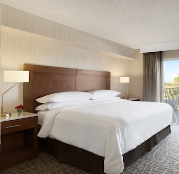 Room, 1 King Bed, Balcony