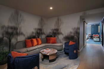 Suite, 1 Bedroom, Balcony