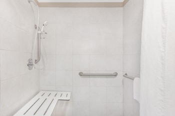 Room, 2 Double Beds, Accessible, Non Smoking (Mobility)