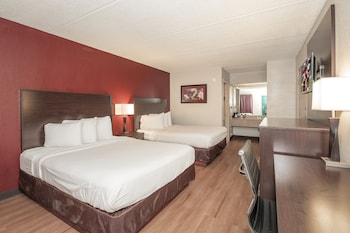 Superior Room, 2 Queen Beds, Accessible, Smoking