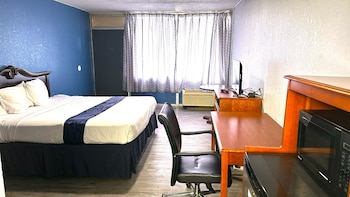 Room, 1 King Bed, Non Smoking