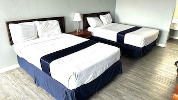 Room, 2 Queen Beds, Non Smoking